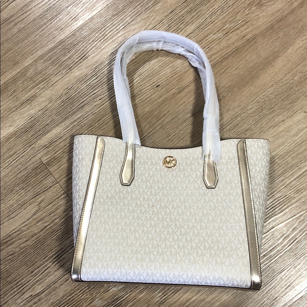 New Michael Kors Cream and Gold Large Tote Bag - Picture 2 of 14